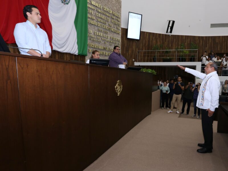 Jacinto Sosa Novelo asume como titular de la ATY con 33 votos a favor. Promete un transporte público seguro, moderno y sustentable en Yucatán.