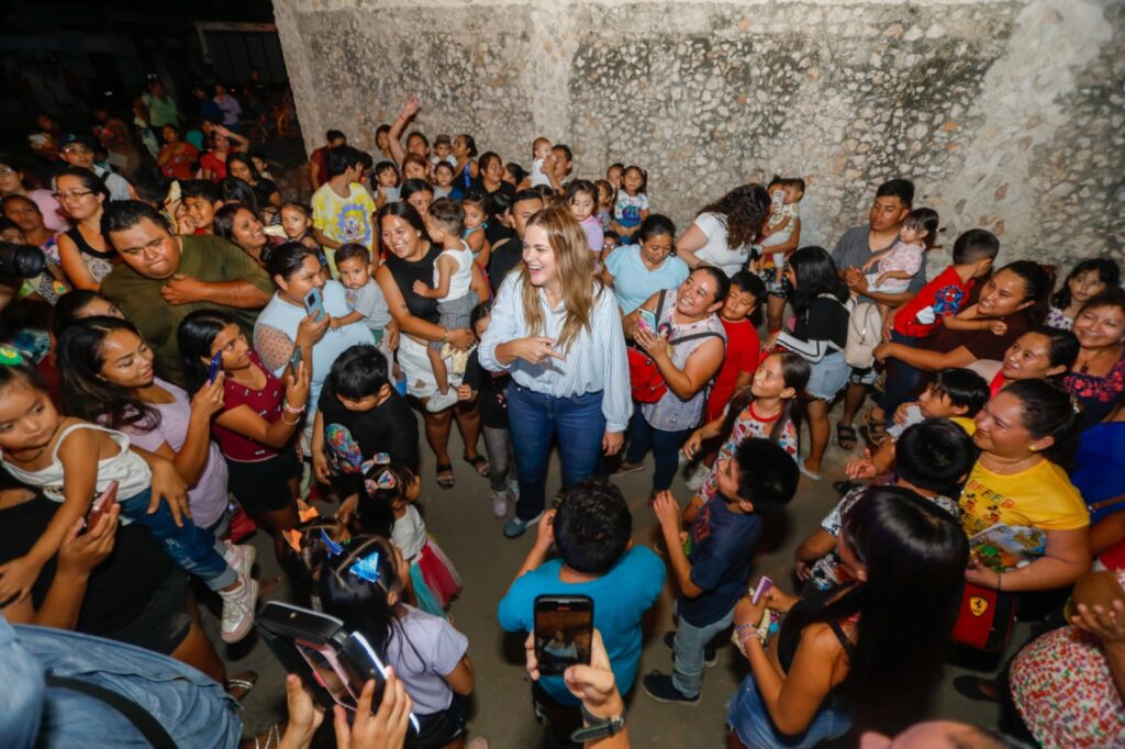 Celebra Cecilia Patrón a la niñez meridana en cada rincón de la ciudad