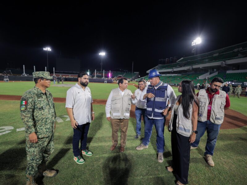 Supervisan remodelación del Estadio Kukulcán en Mérida; contará con nuevas instalaciones previo a su reapertura en la temporada 2025.**