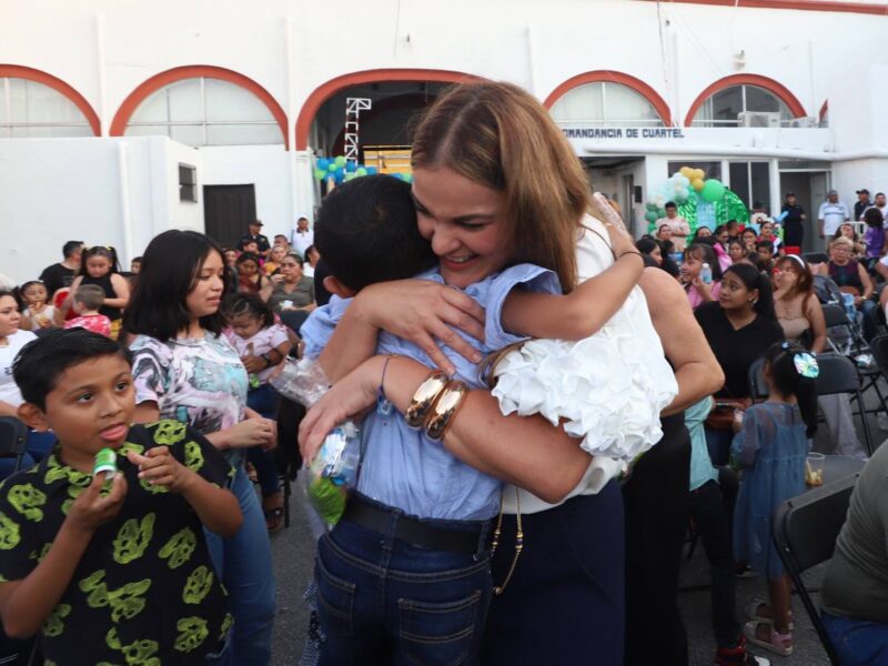 Celebran a las niñas y niños en la Policía Municipal de Mérida