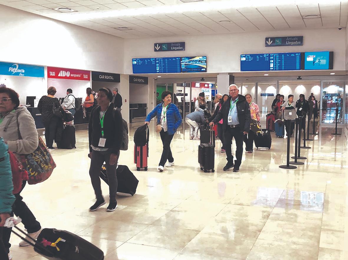 Sube afluencia del aeropuerto de Mérida con más de 11 mil pasajeros diarios durante Semana Santa, según datos de su administrador Óscar Carrillo.