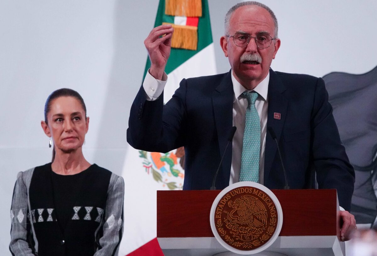 EU responsable del avance del gusano barrenador, acusa Agricultura; la plaga llegó a México desde Sudamérica sin control eficaz.