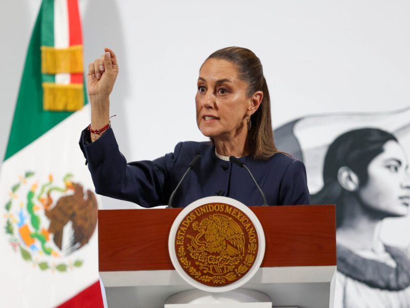 Claudia Sheinbaum critica a la CNTE por intentar boicotear la elección judicial del 1 de junio, comparándolos con la derecha.