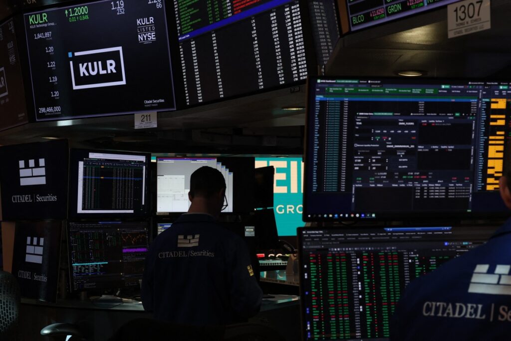 Wall Street sube y cierra con notable alza