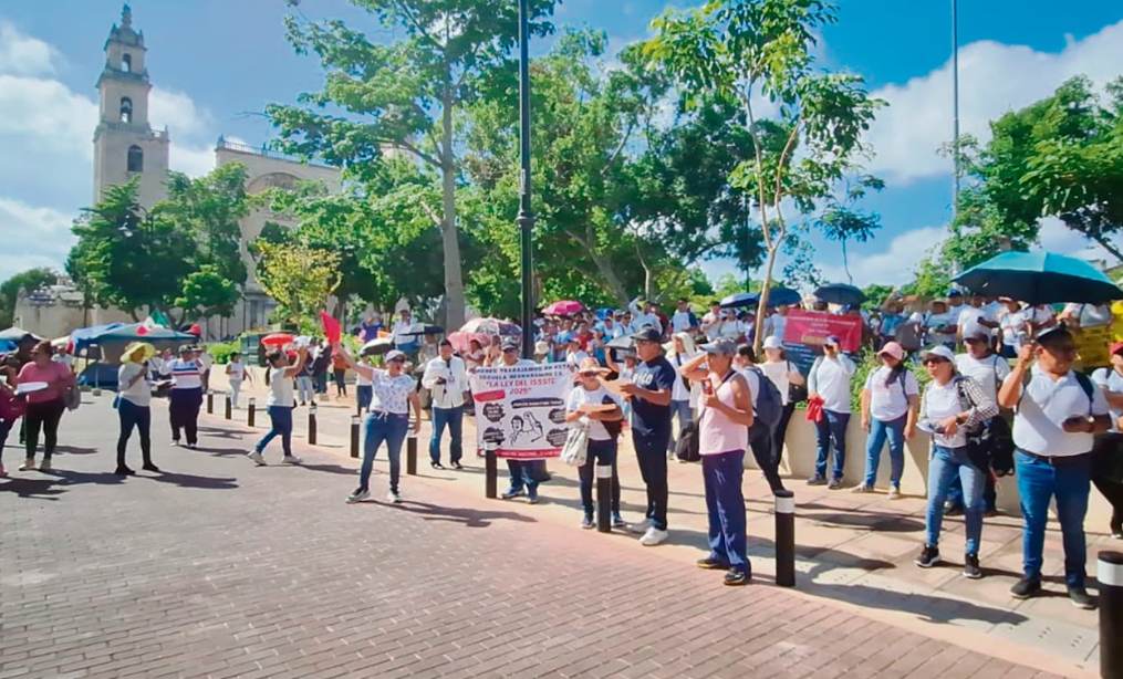 Docentes logran acuerdo tras salir a marchar a las calles