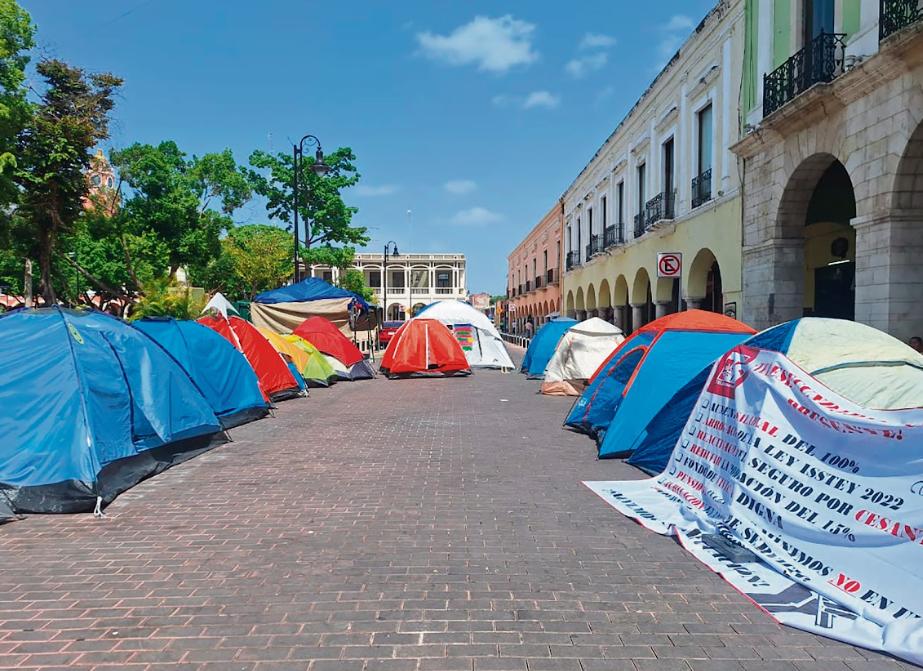 Maestros de CNTE se reunirán con el gobernador tras marcha