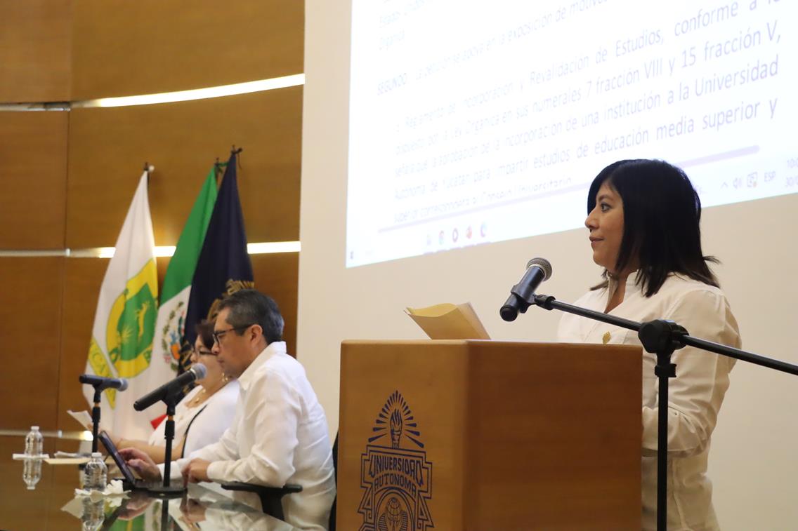 UADY presenta Plan de Trabajo en Salud Mental 2025 para detectar riesgos y mejorar el bienestar de la comunidad universitaria.