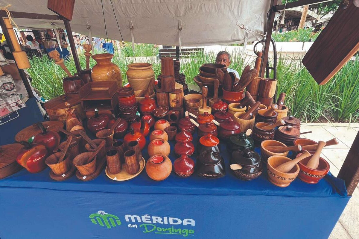 Renovación del programa Mérida en Domingo incluye toldos, sillas y mejoras para fortalecer este espacio cultural y comercial.