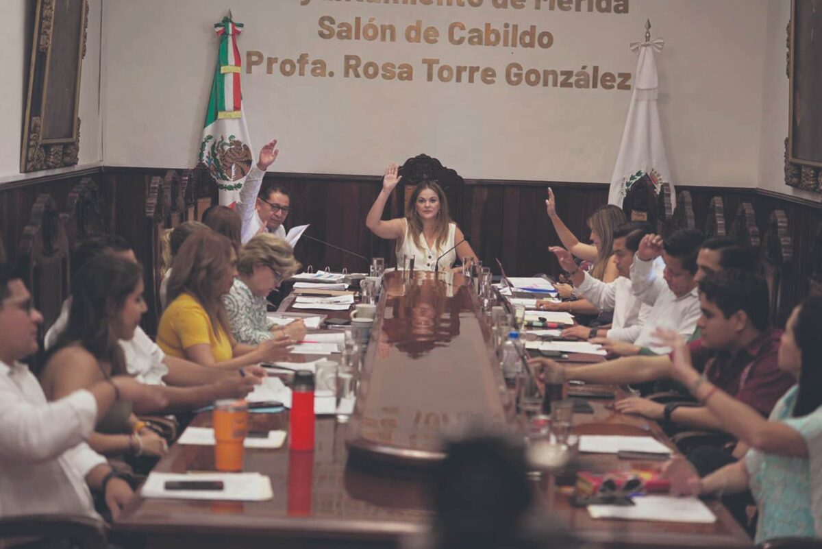 Jóvenes impulsan equidad, inclusión y lectura en Cabildo de Mérida. Proponen acciones con potencial de impacto estatal.