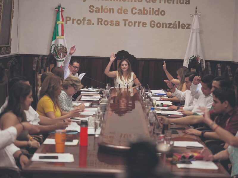 Jóvenes impulsan equidad, inclusión y lectura en Cabildo de Mérida. Proponen acciones con potencial de impacto estatal.