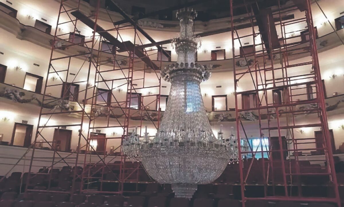 La restauración del Teatro Peón Contreras se alarga hasta finales de 2026, informa la titular de Sedeculta, Patricia Martín Briceño.