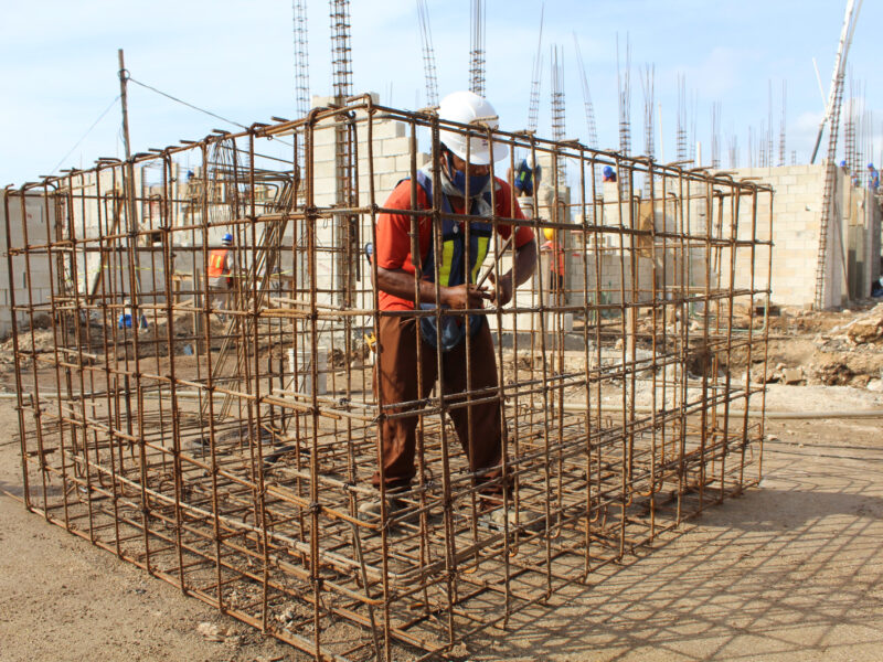 CMIC alerta sobre el déficit de albañiles en Yucatán y reconoce su labor en el Día de la Santa Cruz; urgen más manos para la construcción.