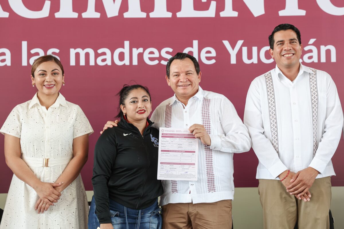 Inician en Mérida las inscripciones al programa Mujeres Renacimiento para apoyar a 15 mil madres autónomas con un ingreso bimestral.