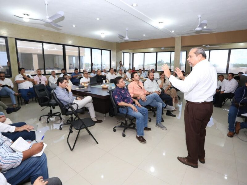 Gobierno y concesionarios inician ordenamiento del transporte en Yucatán con nuevo estudio de movilidad financiado por las empresas.