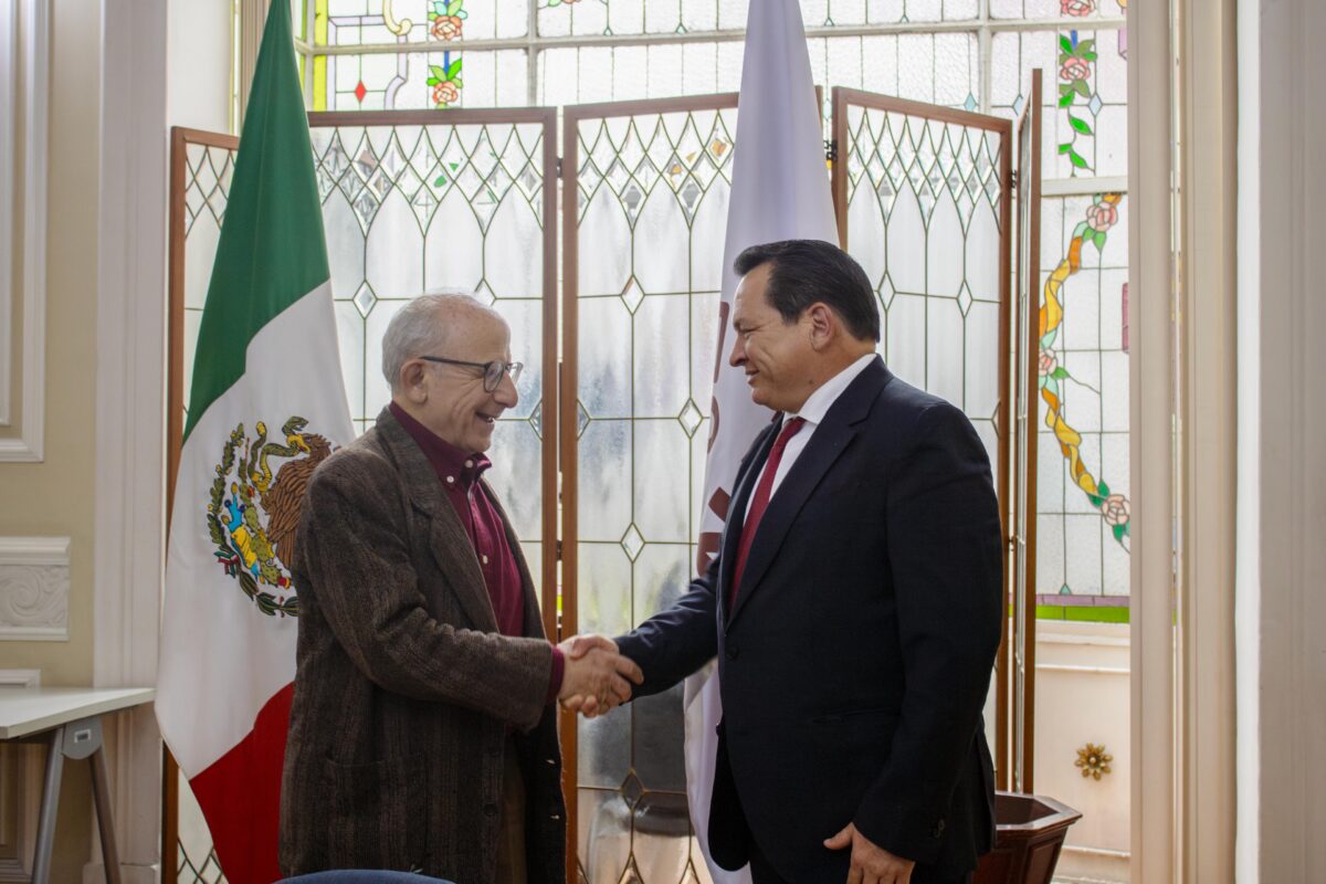 Gobierno de Yucatán e INAH acuerdan reforzar esfuerzos para conservar el legado maya y proteger el patrimonio cultural de la región.