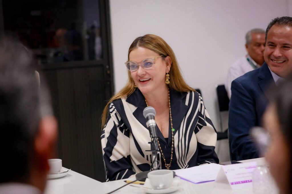 Acude Cecilia Patrón a reunión nacional de alcaldes con SEGOB