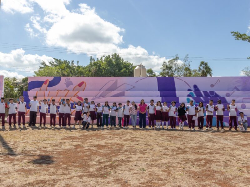 Cepredey impulsa el arte juvenil con un mural colectivo en la Secundaria Técnica 59 como parte del torneo Yóok ol Kaab.