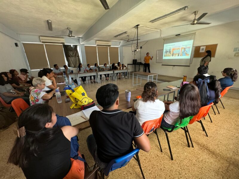 La UPN Mérida celebra 35 años de formar a hijos de campesinos mayas con una carrera clave para la educación indígena en Yucatán.