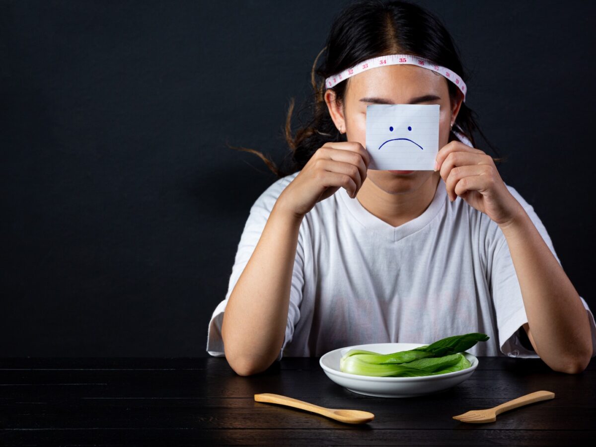 SSY controla brote de intoxicación alimentaria en escuela de Celestún con cerco epidemiológico y vigilancia sanitaria activa.