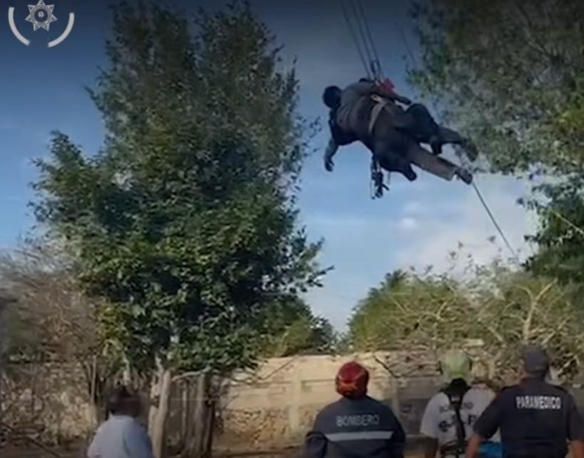 Rescatan a trabajador desmayado en torre de telecomunicaciones en Kanasín. La SSP actuó con rapidez para salvar su vida.