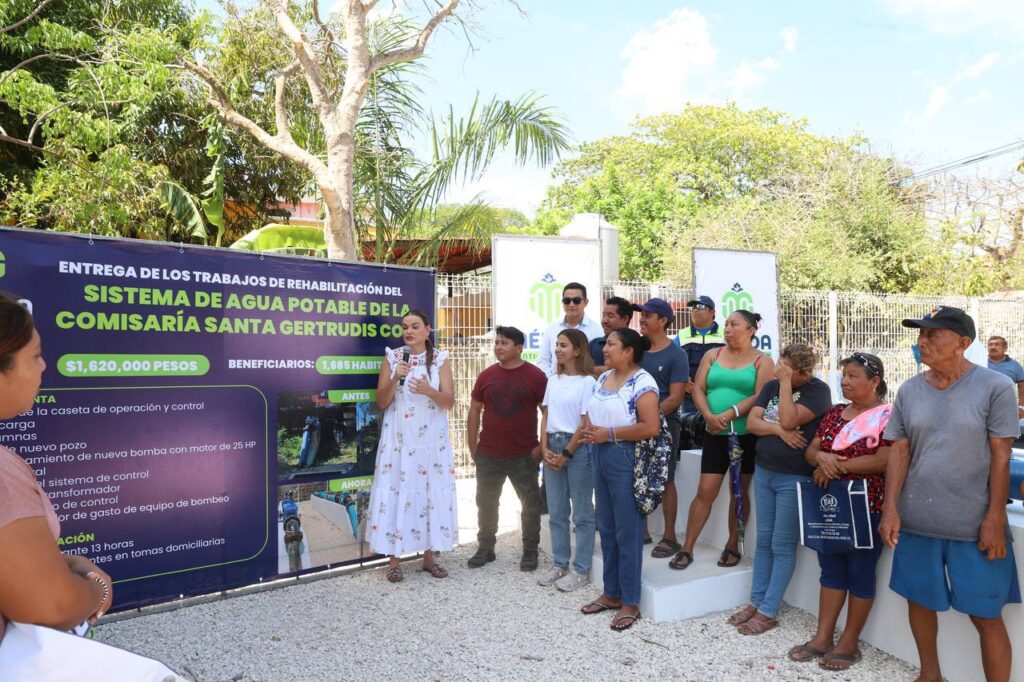 Cecilia Patrón entrega sistema de agua potable en Santa Gertrudis Copó