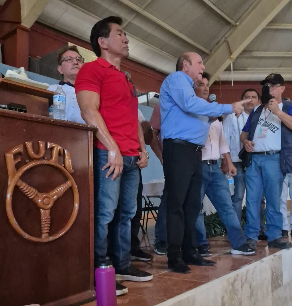 Violencia en asamblea de FUTV