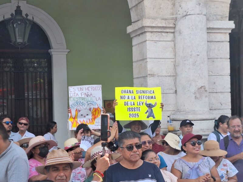 Díaz Mena extiende la mano al magisterio y asegura estar abierto al diálogo con docentes tras las recientes protestas en Yucatán.