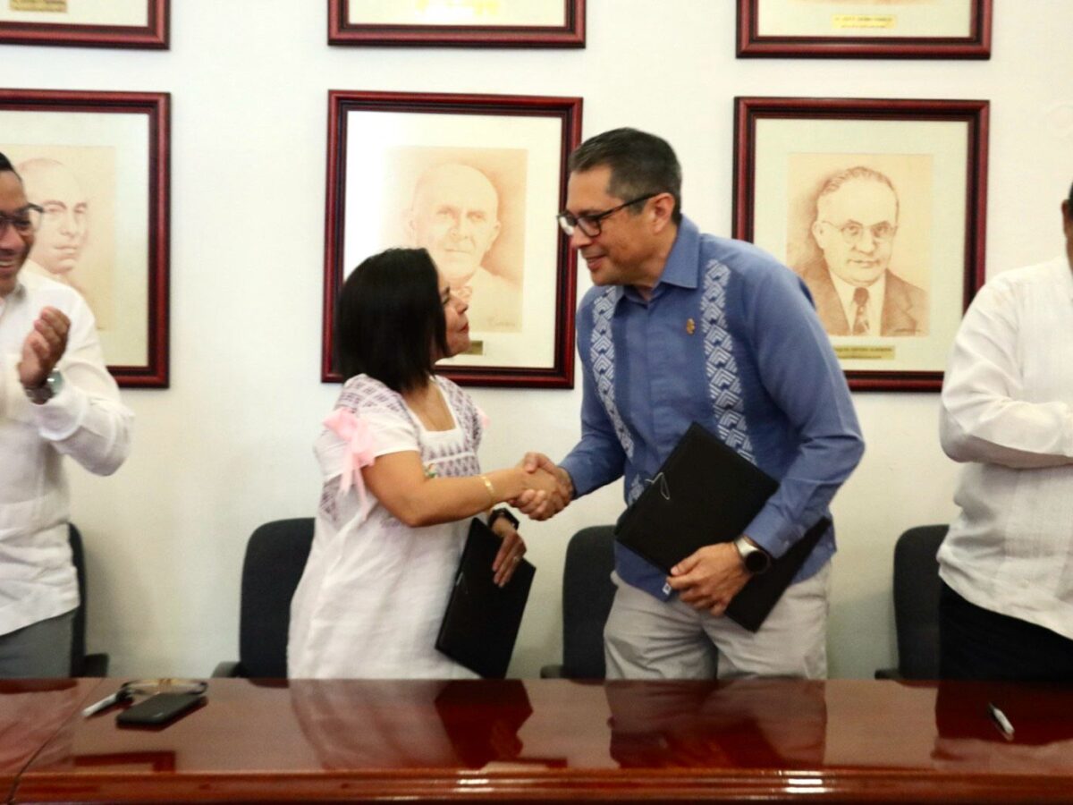 Sedeculta y UADY firman convenio para impulsar el desarrollo artístico de las juventudes yucatecas con nuevos espacios culturales.