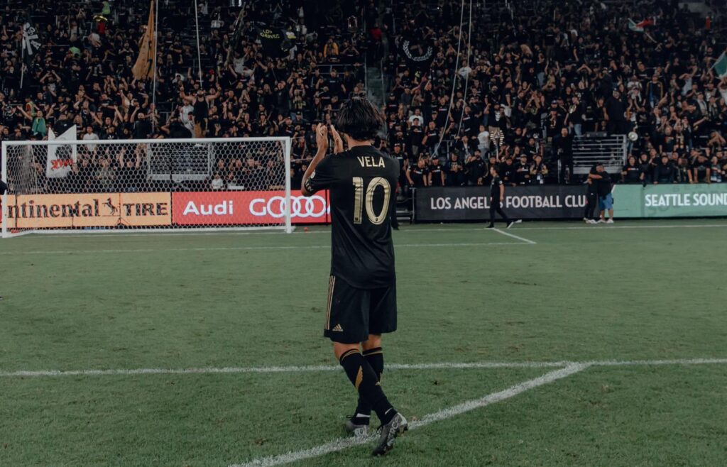 Carlos Vela se retira del futbol