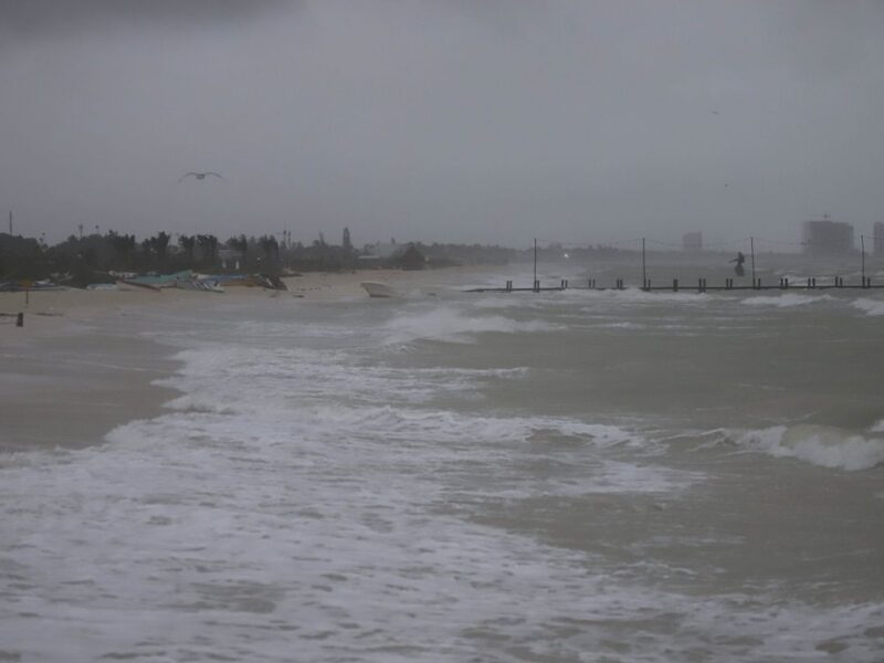 Baca prepara seis albergues y una brigada de emergencia ante la temporada de huracanes, en coordinación con autoridades estatales.