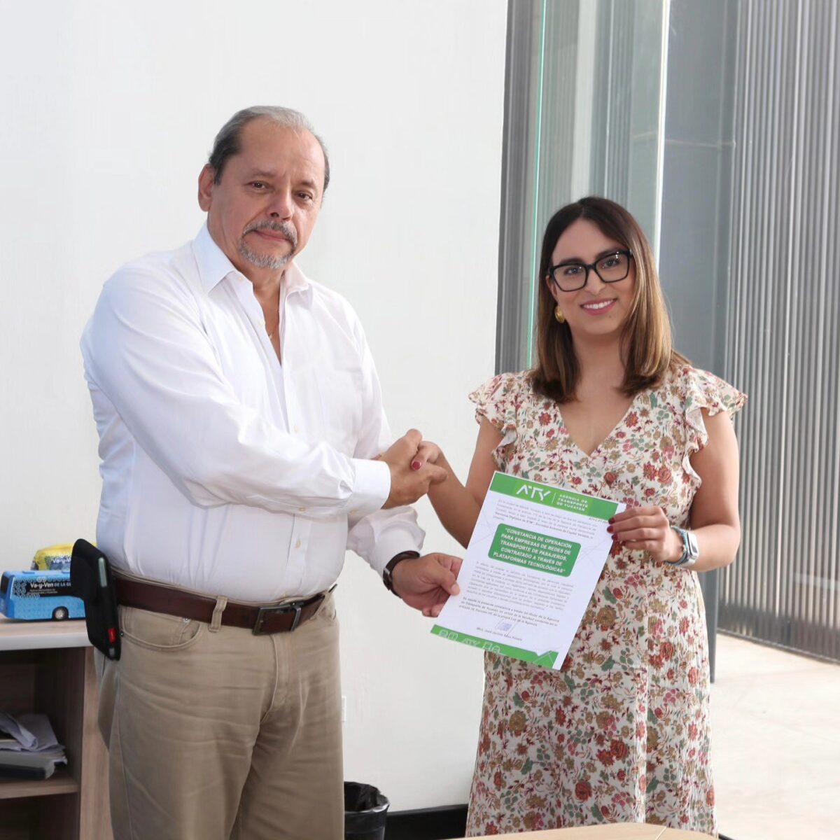 La ATY entrega constancia a inDrive en Yucatán, permitiendo su operación legal y regulada para mayor seguridad de usuarios y conductores.