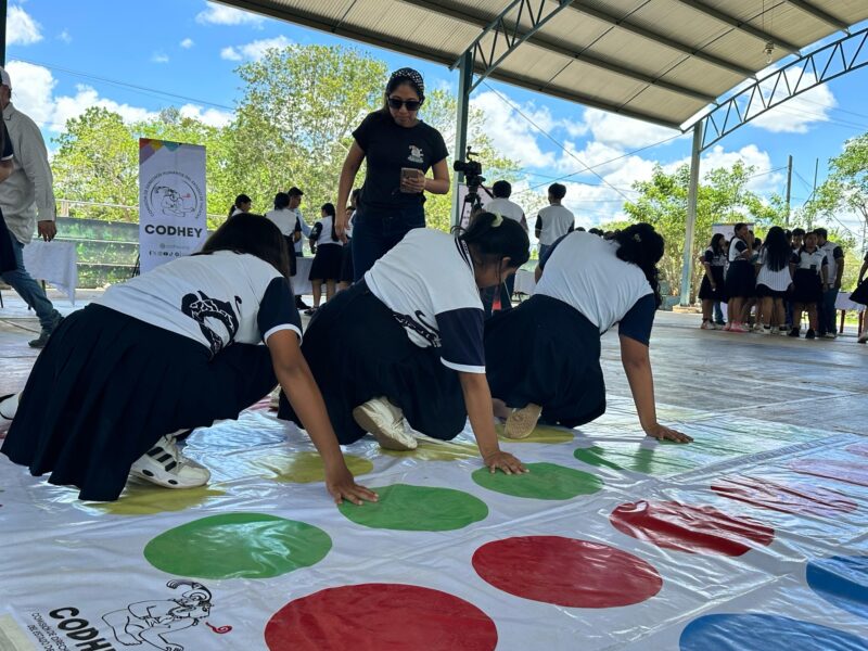 CODHEY concluye jornada de paz en Tekit, impactando a más de 2,100 personas con actividades sobre derechos humanos y cultura de paz.