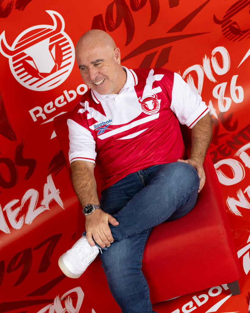 Reebok lanza la playera de Toros Neza 1997 por $1,997. Es una edición limitada que revive la historia irreverente del fútbol mexicano.