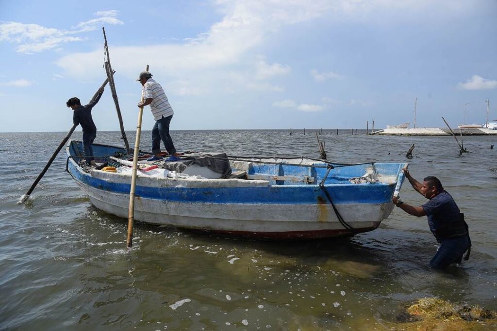 Entregarán a pescadores apoyos de seguridad marítima