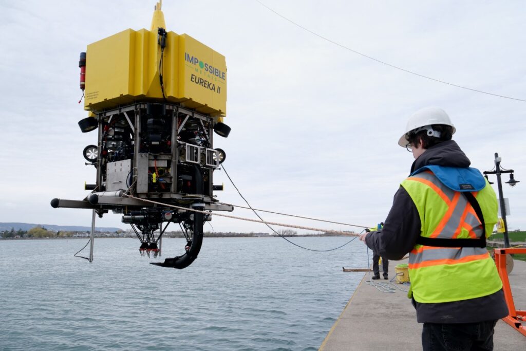 El robot que cosecha nódulos del fondo marino promete menor daño ambiental y alta eficiencia en la recolección de minerales clave.