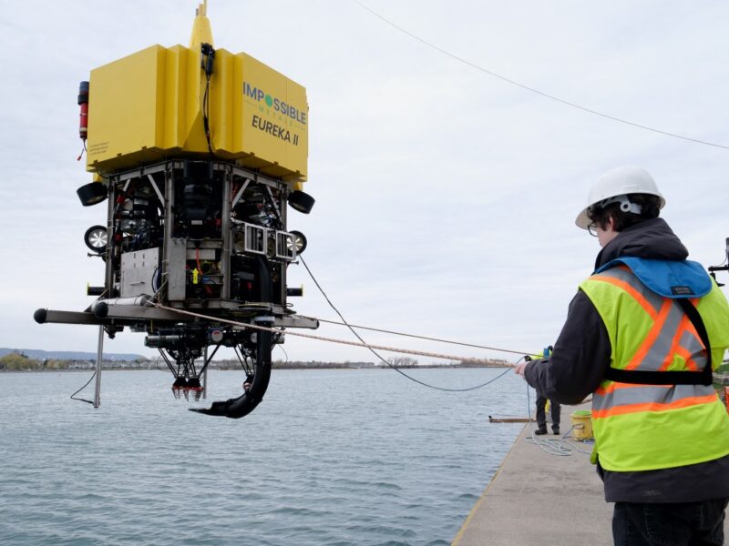 El robot que cosecha nódulos del fondo marino promete menor daño ambiental y alta eficiencia en la recolección de minerales clave.