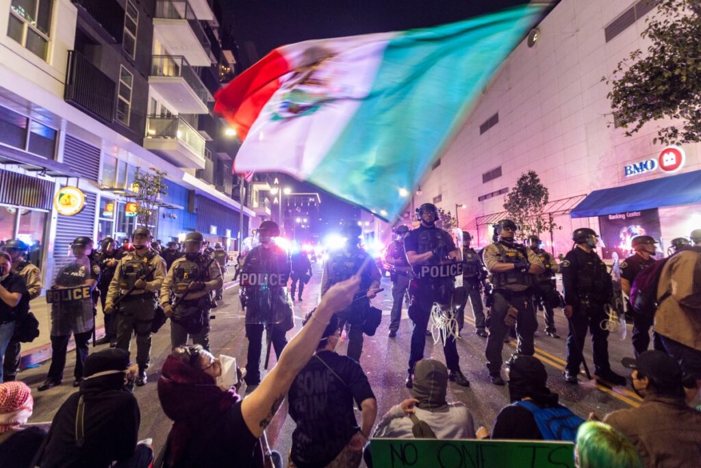 Trump despliega marines en Los Ángeles