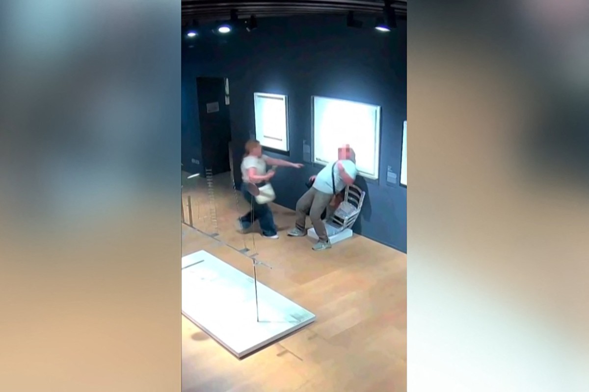 El museo de Verona demanda turista que rompió una silla de cristales Swarovski tras sentarse en ella.