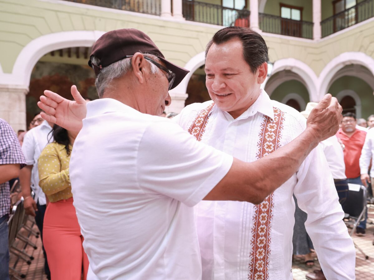 Productores de cebollita de Ixil reciben apoyo especial de casi 150 mil pesos como estímulo a su producción y economía local.