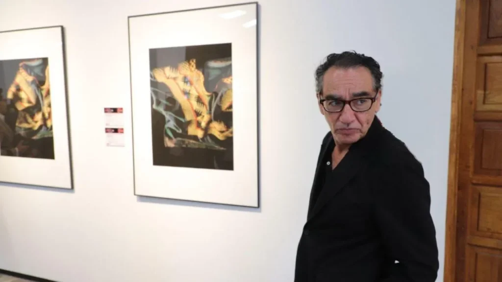 Inauguran exposición fotográfica de objetos de Frida Kahlo en CDMX