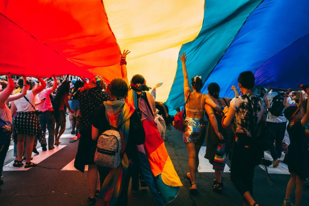 CODHEY lanza su primera campaña LGBTI+ en Yucatán para visibilizar la diversidad y combatir la LGBTfobia.