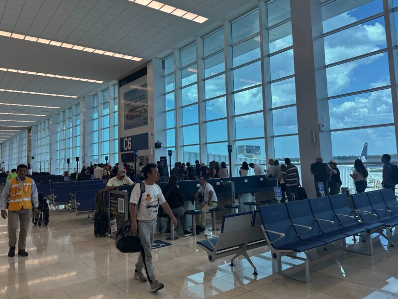 Yucatán fortalece su conectividad aérea y turística al recibir 1.2 millones de pasajeros en 2025. Conectividad aérea en Yucatán.