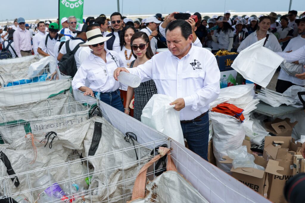En Yucatán se aplicará todo el peso de la ley a quienes cometan ecocidios, anuncia el gobernador Díaz Mena en evento nacional ambiental.
