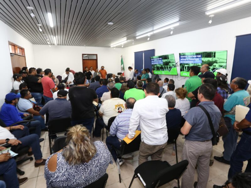 Mototaxis en Mérida avanzan hacia su regularización con reglas claras, certificados de operación y capacitación obligatoria.