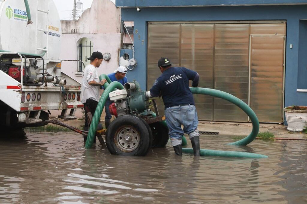 3 mil rejillas desazolvadas en Mérida como parte de la estrategia ante lluvias