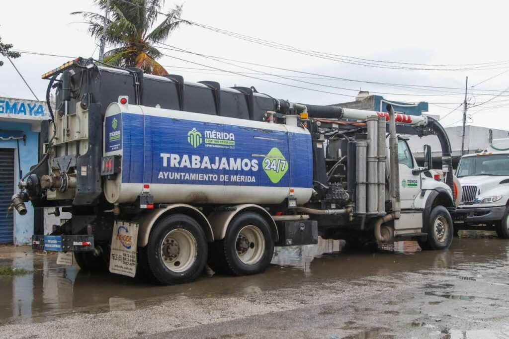 3 mil rejillas desazolvadas en Mérida como parte de la estrategia ante lluvias