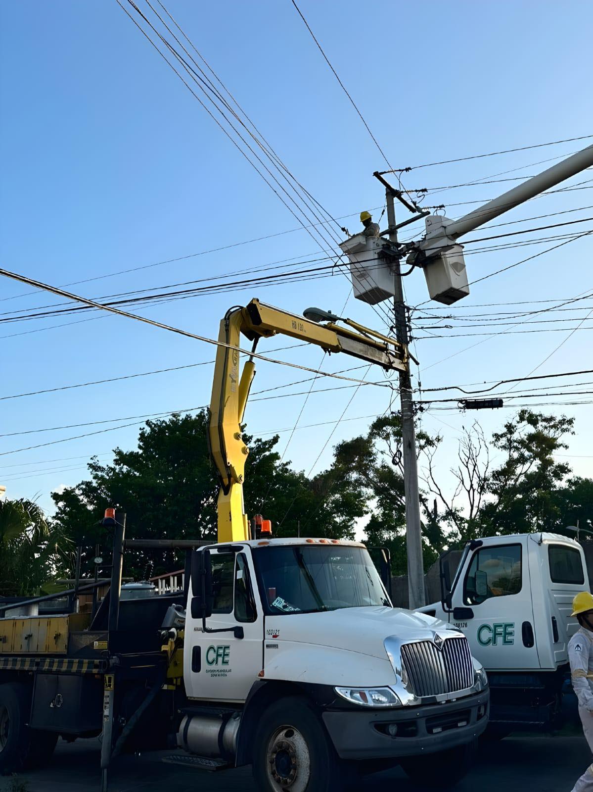 Mejora del suministro eléctrico en la costa de Yucatán: CFE conectará nueva subestación y realizará ajustes en la distribución.