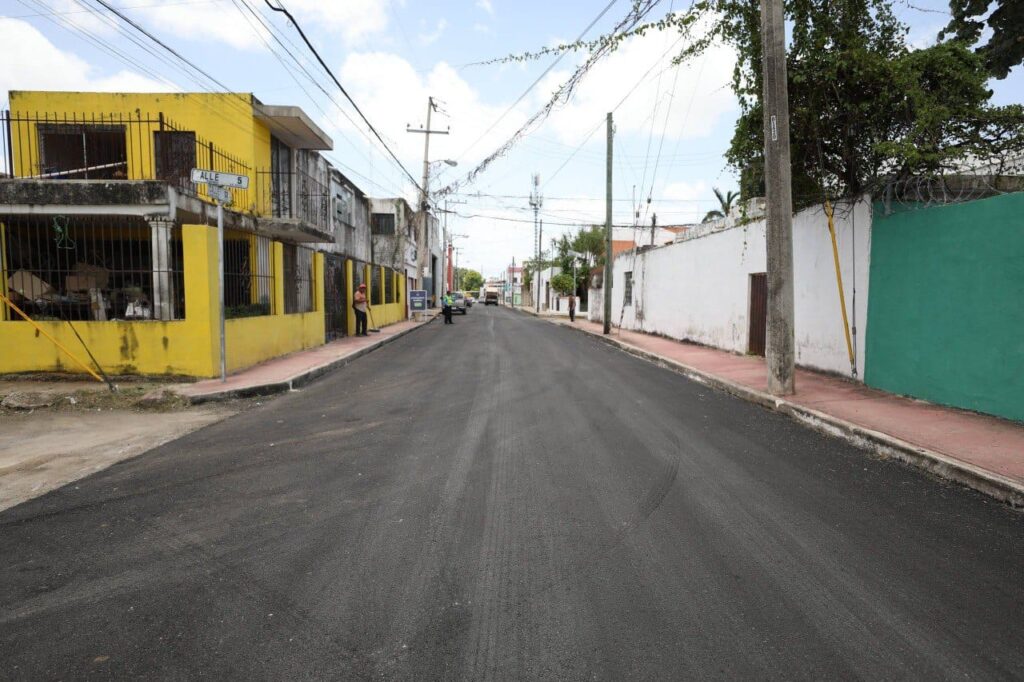 Supervisa Cecilia Patrón el operativo Calle por Calle en el poniente de la ciudad