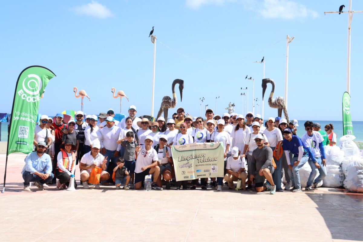 Recolectan más de 200 kg de residuos en jornada de limpieza en Telchac Puerto con participación ciudadana y enfoque ambiental.