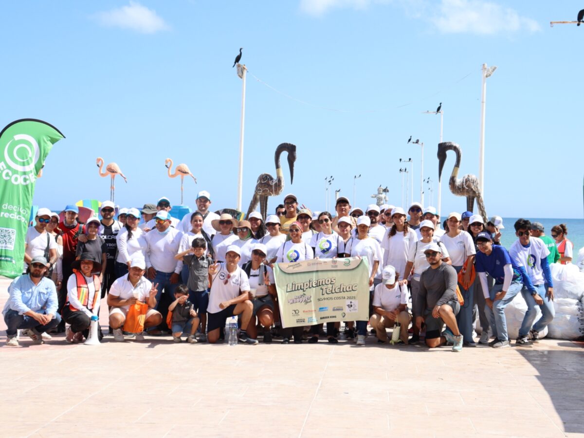 Recolectan más de 200 kg de residuos en jornada de limpieza en Telchac Puerto con participación ciudadana y enfoque ambiental.